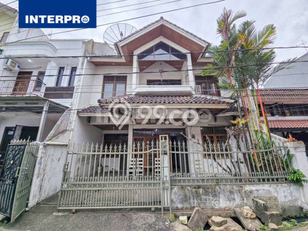 Rumah Elit LB 200m2 Siap Huni Desain Elegan di Tanjung Duren, Jakarta Barat Rumah Elit LB 200m2 Siap Huni Desain Elegan di Tanjung Duren, Jakarta Barat