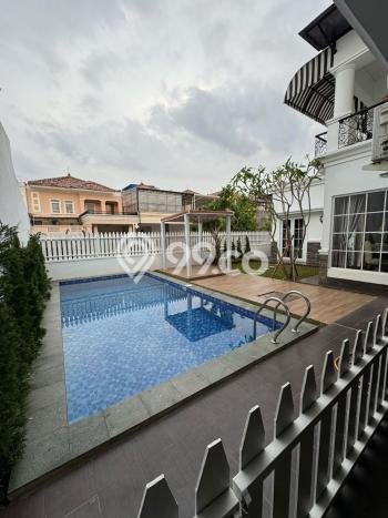 Jual Rumah Mewah Megah Dengan View Cantik di Cibubur, Jakarta Timur Jual Rumah Mewah Megah Dengan View Cantik di Cibubur, Jakarta Timur
