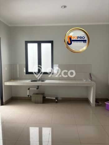 Jarang Ada! Rumah Kontrakan 3 Kamar Nyaman Siap Huni Summarecon Crown Gading Jarang Ada! Rumah Kontrakan 3 Kamar Nyaman Siap Huni Summarecon Crown Gading
