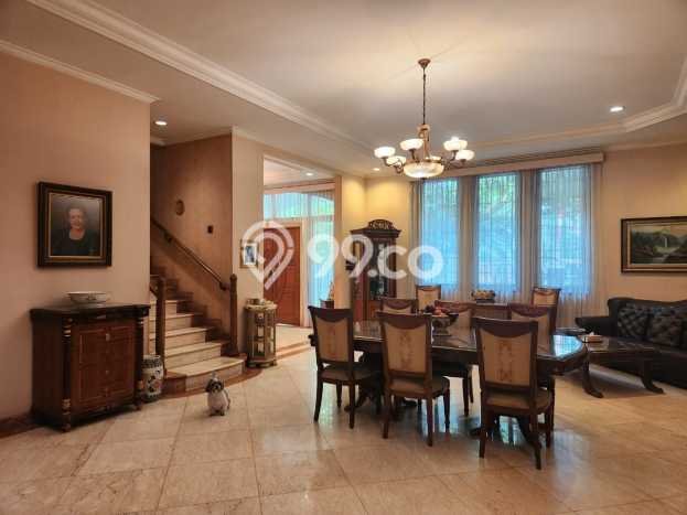 Siap Huni Rumah Mewah 10 Kamar di Kebayoran Baru Dekat ke Mana Saja Siap Huni Rumah Mewah 10 Kamar di Kebayoran Baru Dekat ke Mana Saja