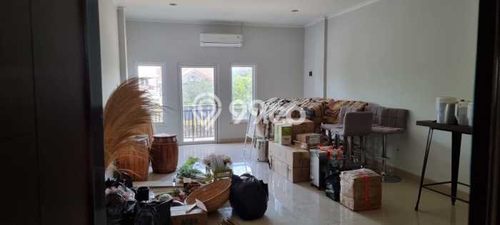 Ruko Dijual di Bogor LT 79m2 & LB 227m2 Lokasi Terbaik! Ruko Dijual di Bogor LT 79m2 & LB 227m2 Lokasi Terbaik!