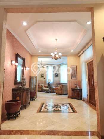 Siap Huni Rumah Mewah 10 Kamar di Kebayoran Baru Dekat ke Mana Saja Siap Huni Rumah Mewah 10 Kamar di Kebayoran Baru Dekat ke Mana Saja