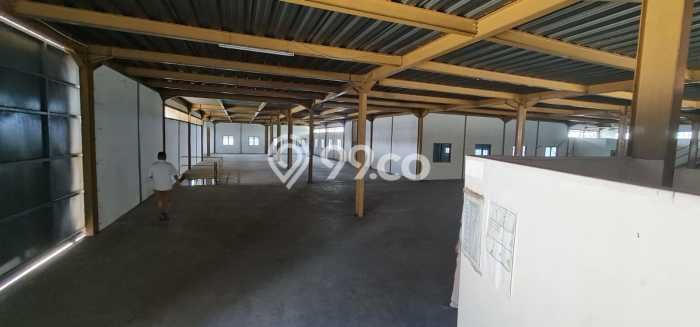 Gudang Disewakan di Citeureup, Luas 2300m², Pusat Komersial, Siap Usaha Gudang Disewakan di Citeureup, Luas 2300m², Pusat Komersial, Siap Usaha