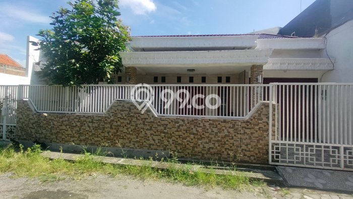 FEATURED! Rumah di Sambikerep, 2 KT, Area Premium, Luas 173m² LB 150m² FEATURED! Rumah di Sambikerep, 2 KT, Area Premium, Luas 173m² LB 150m²
