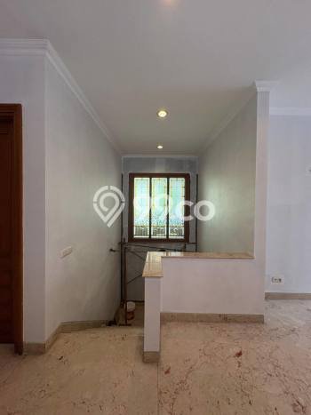 Sewa Rumah Nyaman di Pondok Indah LT 310m2 / LB 400m2 Kondisi Bagus Sewa Rumah Nyaman di Pondok Indah LT 310m2 / LB 400m2 Kondisi Bagus