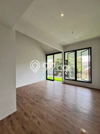 Dijual Rumah Luas Megah Dengan View Eksklusif di Ragunan, Jakarta Selatan Dijual Rumah Luas Megah Dengan View Eksklusif di Ragunan, Jakarta Selatan