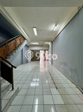 Ruko Dijual di Prime Area Jakarta Selatan Luas 300m2 Ruko Dijual di Prime Area Jakarta Selatan Luas 300m2