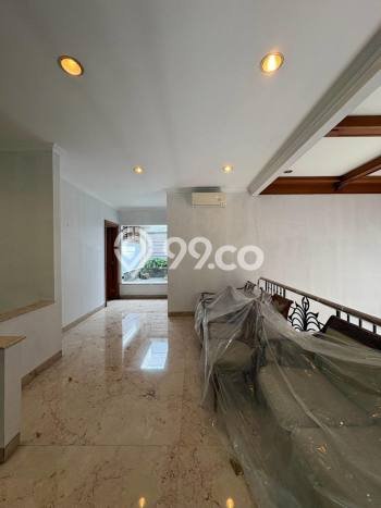 Sewa Rumah Nyaman di Pondok Indah LT 310m2 / LB 400m2 Kondisi Bagus Sewa Rumah Nyaman di Pondok Indah LT 310m2 / LB 400m2 Kondisi Bagus