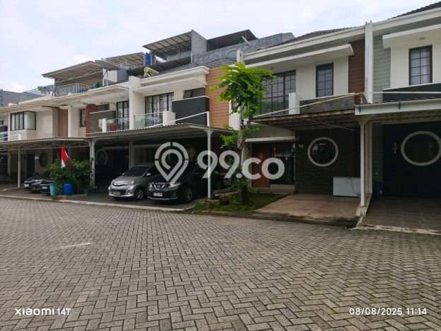 For Sale Hunian Rumah Terawat 3 Kamar di Green Lake City, Jakarta Barat For Sale Hunian Rumah Terawat 3 Kamar di Green Lake City, Jakarta Barat