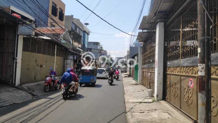Dijual Rumah Premium dengan Fasilitas Sekitar Komplit di Tambora, Jakarta Barat Dijual Rumah Premium dengan Fasilitas Sekitar Komplit di Tambora, Jakarta Barat