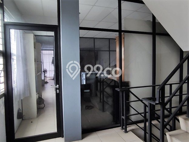 Ruko Bagus Dijual LB 120m2 Lokasi Strategis Jakarta Barat Area Cocok untuk Bisnis Ruko Bagus Dijual LB 120m2 Lokasi Strategis Jakarta Barat Area Cocok untuk Bisnis