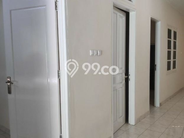 For Sale Rumah 4 Kamar Lokasi Ideal Bagus dan Strategis di Benda For Sale Rumah 4 Kamar Lokasi Ideal Bagus dan Strategis di Benda