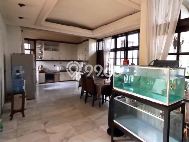 Ready to Use! Luxury House LT 600m2 Desain Modern di Puri Indah Ready to Use! Luxury House LT 600m2 Desain Modern di Puri Indah