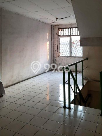 Ruko Dijual di Jakarta Barat LT 90m2 & LB 262m2 Lokasi Terbaik! Ruko Dijual di Jakarta Barat LT 90m2 & LB 262m2 Lokasi Terbaik!