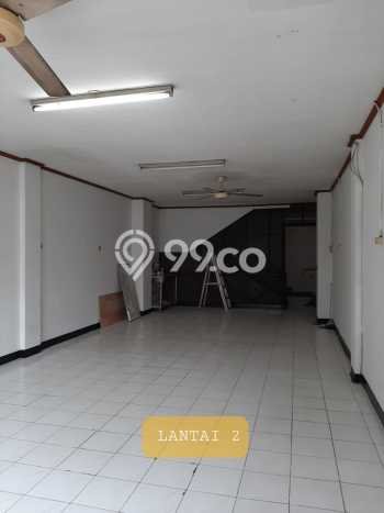 Ruko Dijual di Jakarta Barat LT 74m2 & LB 237m2 Lokasi Terbaik! Ruko Dijual di Jakarta Barat LT 74m2 & LB 237m2 Lokasi Terbaik!
