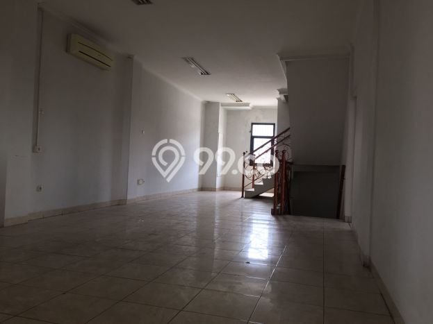 Ruko Bagus LT 400m2 LB 432m2 Dijual di Kebon Jeruk Jakarta Barat Ruko Bagus LT 400m2 LB 432m2 Dijual di Kebon Jeruk Jakarta Barat