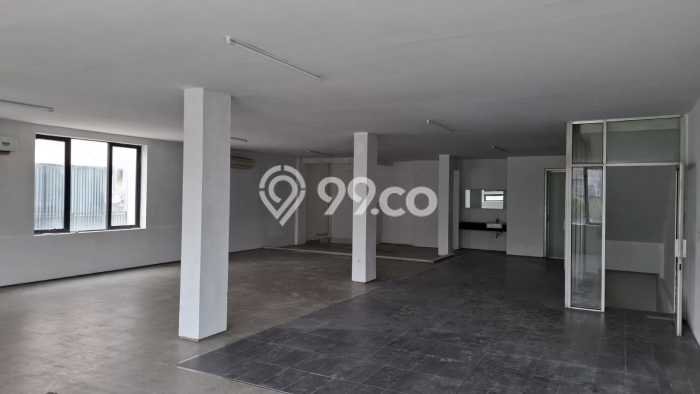 Ruko Dijual di Tangerang Selatan LT 160m2 & LB 520m2 Lokasi Terbaik! Ruko Dijual di Tangerang Selatan LT 160m2 & LB 520m2 Lokasi Terbaik!