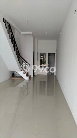 Area Strategis! Disewakan Ruko Lokasi Serpong, Tangerang Selatan Cocok untuk Bisnis Area Strategis! Disewakan Ruko Lokasi Serpong, Tangerang Selatan Cocok untuk Bisnis
