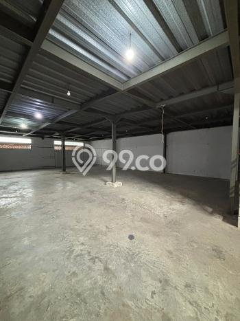 SEWA TERBAIK! Gudang Kawasan Setu, Luas 576m², Area Strategis SEWA TERBAIK! Gudang Kawasan Setu, Luas 576m², Area Strategis