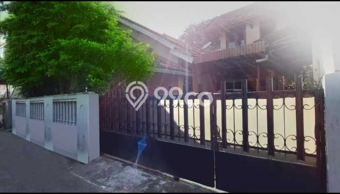 Rumah Modern 5 KT LT 200m2 di Kedoya Selatan Rumah Modern 5 KT LT 200m2 di Kedoya Selatan