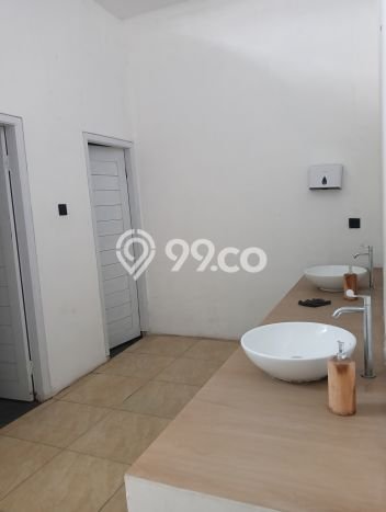 SEWA TERJANGKAU! Komersial di Uluwatu, Luas 170m², Lokasi Komersial SEWA TERJANGKAU! Komersial di Uluwatu, Luas 170m², Lokasi Komersial