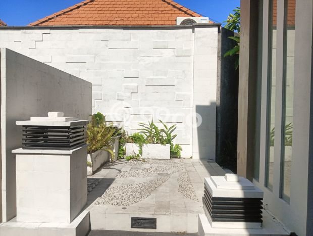 Bisa KPR! Rumah Gunung Salak, Badung, LT 1100m² Bangunan 1100m² Bisa KPR! Rumah Gunung Salak, Badung, LT 1100m² Bangunan 1100m²