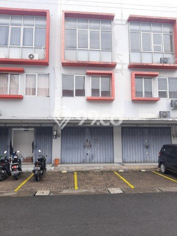 AREA KOMERSIAL! Ruko For Rent di Kalideres, Luas 180m², Jalan Strategis AREA KOMERSIAL! Ruko For Rent di Kalideres, Luas 180m², Jalan Strategis