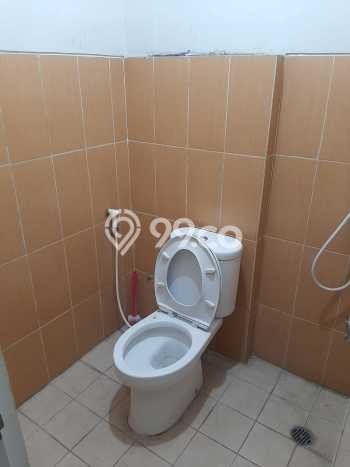 AREA KOMERSIAL! Ruko For Rent di Kalideres, Luas 180m², Jalan Strategis AREA KOMERSIAL! Ruko For Rent di Kalideres, Luas 180m², Jalan Strategis