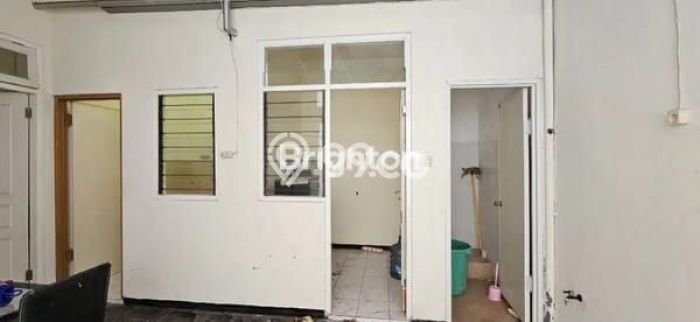 Hunian Asri 3 KT 2 KM Dekat Fasilitas Umum di Pondok Tjandra, Sidoarjo Hunian Asri 3 KT 2 KM Dekat Fasilitas Umum di Pondok Tjandra, Sidoarjo