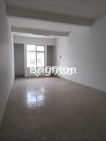 Ruko Kawasan Rungkut, Luas 225m², Lokasi Komersial, Disewakan Ruko Kawasan Rungkut, Luas 225m², Lokasi Komersial, Disewakan