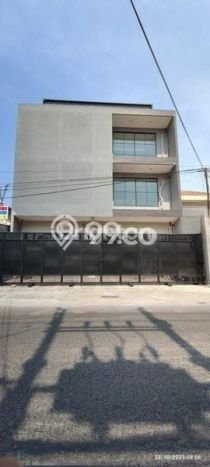 Ruko di Rungkut, Luas 539m², Kawasan Strategis, Siap Usaha Ruko di Rungkut, Luas 539m², Kawasan Strategis, Siap Usaha
