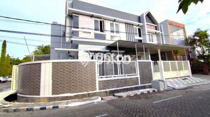 HARGA SPESIAL! Rumah Premium di Jemursari, Surabaya, LT 104m² LB 135m² BISA KPR! HARGA SPESIAL! Rumah Premium di Jemursari, Surabaya, LT 104m² LB 135m² BISA KPR!
