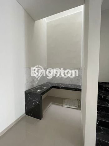 Rumah Minimalis 3 KT di Manyar Surabaya Unfurnished Rumah Minimalis 3 KT di Manyar Surabaya Unfurnished
