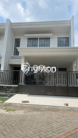 Kesempatan Emas Memiliki Rumah 5 KT 5 KM di Kawasan Bisnis , Surabaya Kesempatan Emas Memiliki Rumah 5 KT 5 KM di Kawasan Bisnis , Surabaya