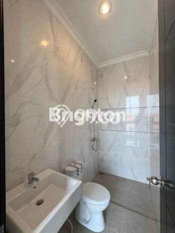 Jual Rumah Eksklusif 3 KT di Manyar, Surabaya Jual Rumah Eksklusif 3 KT di Manyar, Surabaya