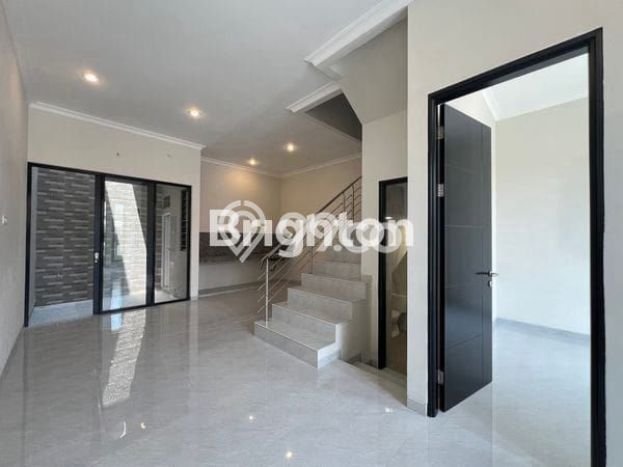 Jual Rumah Eksklusif 3 KT di Manyar, Surabaya Jual Rumah Eksklusif 3 KT di Manyar, Surabaya