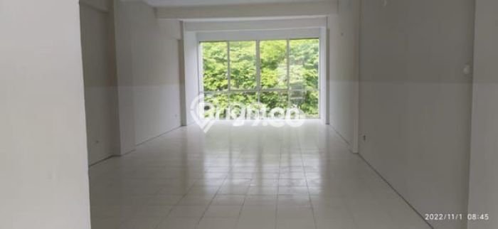 LOKASI PREMIUM! Ruko di Rungkut, Luas 347m2m², Area Komersial LOKASI PREMIUM! Ruko di Rungkut, Luas 347m2m², Area Komersial