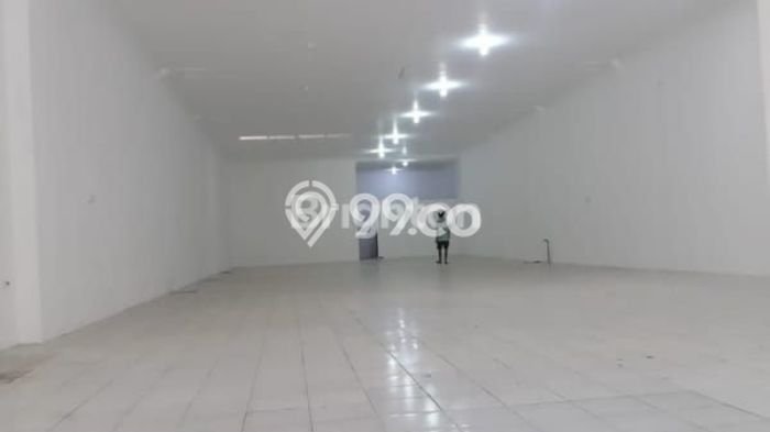 Ruko Disewa di Surabaya dengan LB 387m2 Area Komersial Ramai Ruko Disewa di Surabaya dengan LB 387m2 Area Komersial Ramai