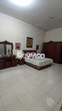 Dijual Rumah Luas Megah Dengan View Eksklusif di Ngagel, Surabaya Dijual Rumah Luas Megah Dengan View Eksklusif di Ngagel, Surabaya