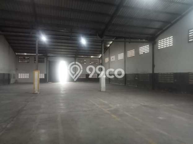 Disewakan Gudang komersial di Taman luas bangunan 695m2 Disewakan Gudang komersial di Taman luas bangunan 695m2