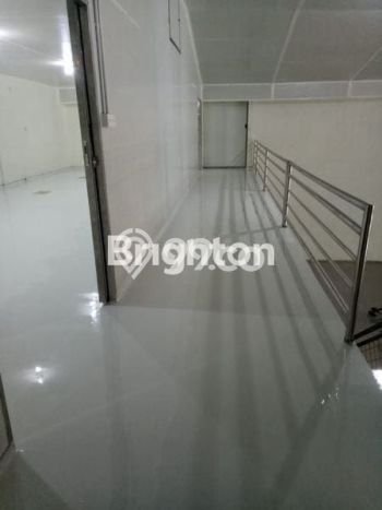 LOKASI STRATEGIS! Gudang Disewakan di Sidoarjo, Luas 432m², Kawasan Berkembang LOKASI STRATEGIS! Gudang Disewakan di Sidoarjo, Luas 432m², Kawasan Berkembang