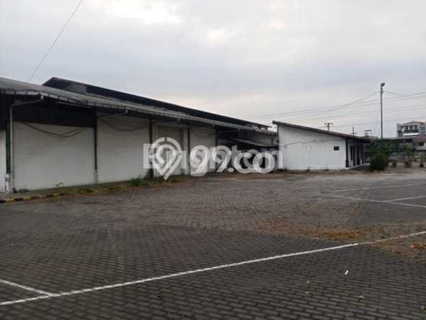 Unit Gudang disewakan di Rungkut Surabaya dengan LT 7460m2 / LB 2300m2 Unit Gudang disewakan di Rungkut Surabaya dengan LT 7460m2 / LB 2300m2