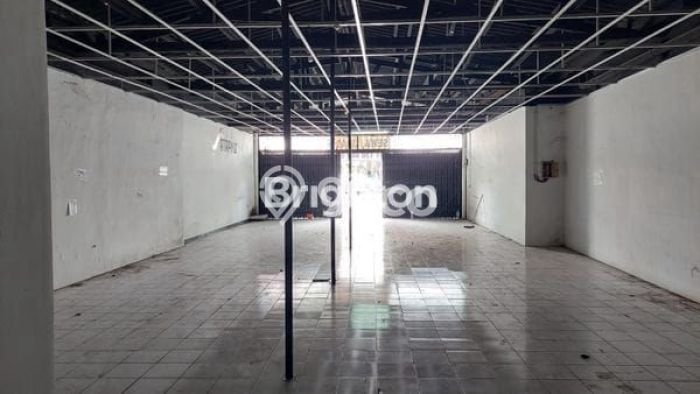 LOKASI STRATEGIS! Ruko Kawasan Ngagel, Luas 200m², Akses Utama LOKASI STRATEGIS! Ruko Kawasan Ngagel, Luas 200m², Akses Utama
