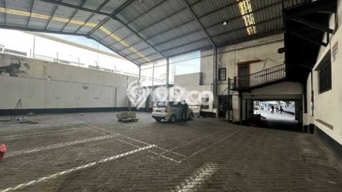 Area Strategis! Disewakan Ruko Lokasi Gubeng, Surabaya Cocok untuk Bisnis Area Strategis! Disewakan Ruko Lokasi Gubeng, Surabaya Cocok untuk Bisnis