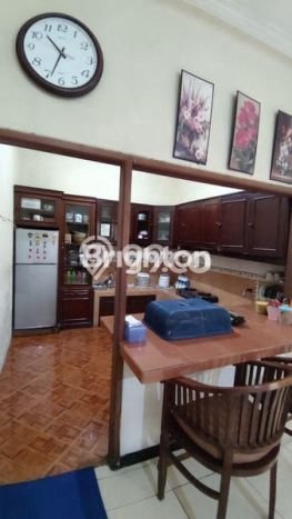 Dijual Rumah Luas Megah Dengan View Eksklusif di Ngagel, Surabaya Dijual Rumah Luas Megah Dengan View Eksklusif di Ngagel, Surabaya