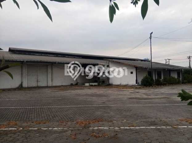 Unit Gudang disewakan di Rungkut Surabaya dengan LT 7460m2 / LB 2300m2 Unit Gudang disewakan di Rungkut Surabaya dengan LT 7460m2 / LB 2300m2