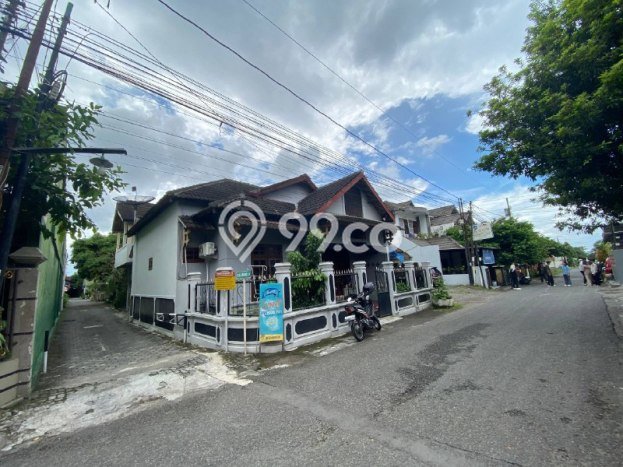 Hunian Cantik Modern Lb 200m2 di Banguntapan, Bantul Hunian Cantik Modern Lb 200m2 di Banguntapan, Bantul