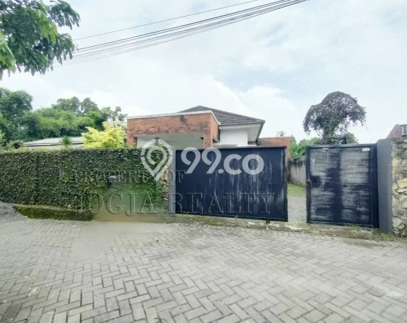 Siap Huni Rumah Mewah 4 Kamar di Mlati Dekat ke Mana Saja Siap Huni Rumah Mewah 4 Kamar di Mlati Dekat ke Mana Saja