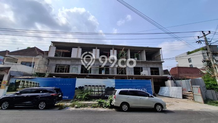Ruko Kawasan Bisnis di Caturtunggal, Luas 278m², Jalan Utama Ruko Kawasan Bisnis di Caturtunggal, Luas 278m², Jalan Utama