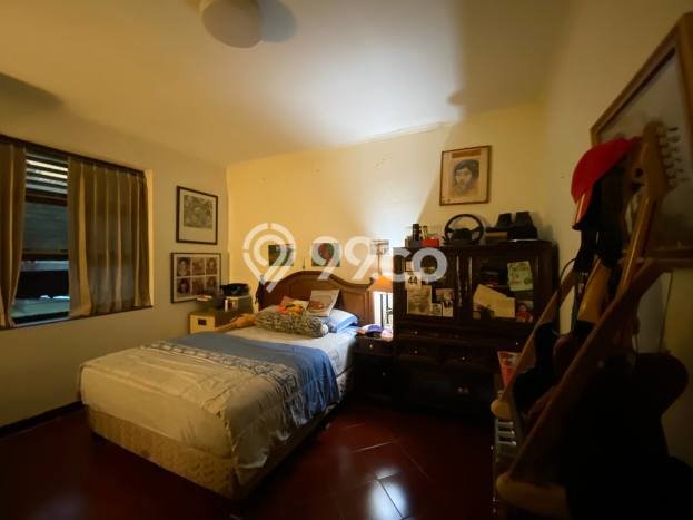 Rumah Lokasi Strategis di Umbulharjo, Yogyakarta, LT 1050m2m² LB 400m2m² Rumah Lokasi Strategis di Umbulharjo, Yogyakarta, LT 1050m2m² LB 400m2m²